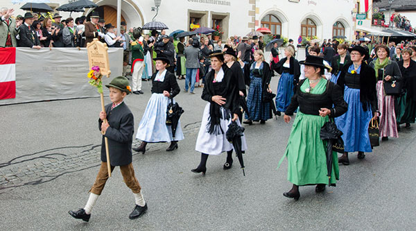 Trachtenfrauen Ramingstein